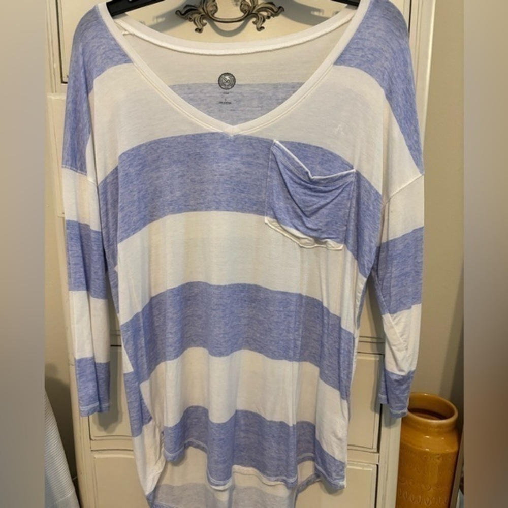 SO purple white striped V neck relaxed  three-quarter sleeve T-shirt size small